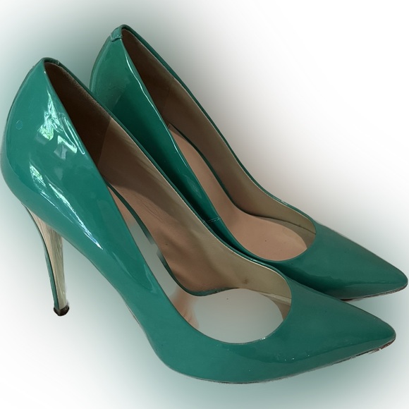 MARCIANO turquoise patent leather heels. Size 8 - Picture 2 of 6